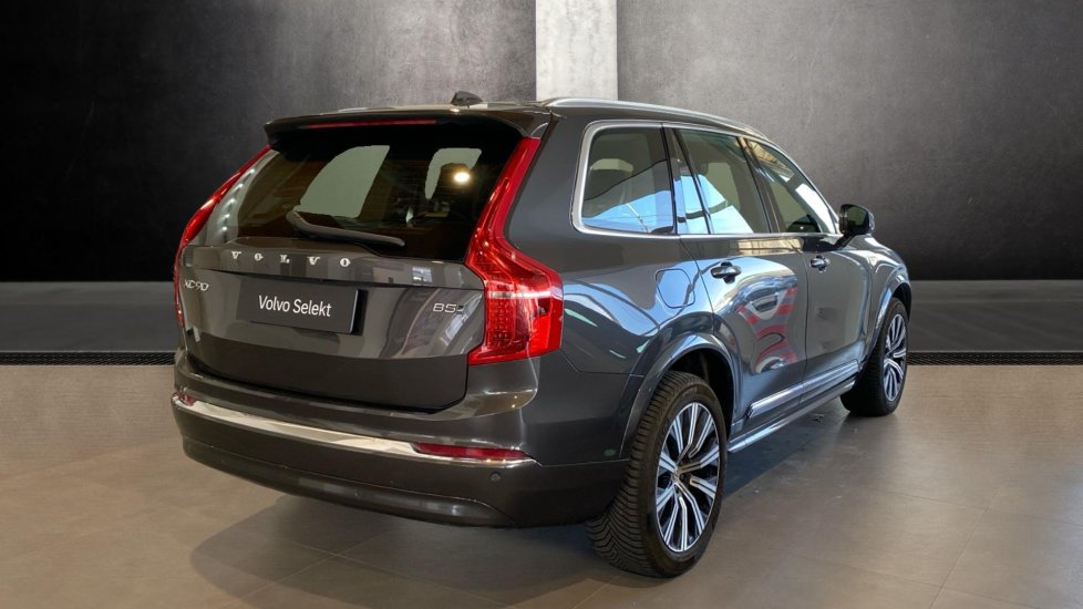 Volvo XC90 PLUS BRIGHT, B5 AWD, 173+10 kW / 235+14 HP