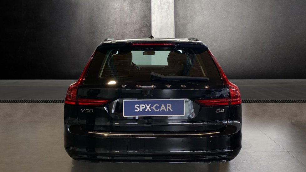 Volvo V90 MOMENTUM PRO, B4 FWD, 145+10 kW / 197+14 HP