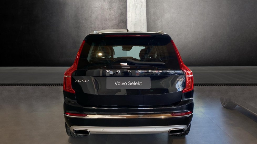Volvo XC90 INSCRIPTION, B5 AWD, 173+10 kW / 235+14 HP