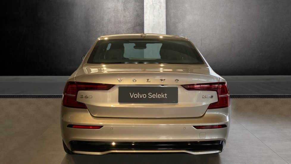 Volvo S60 ULTIMATE DARK, B5 AWD, 184+10 kW / 250+14 HP