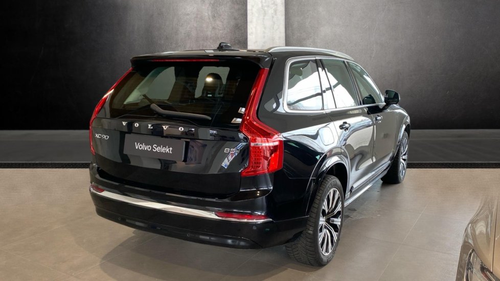 Volvo XC90 PLUS BRIGHT, B5 AWD, 173+10 kW / 235+14 HP