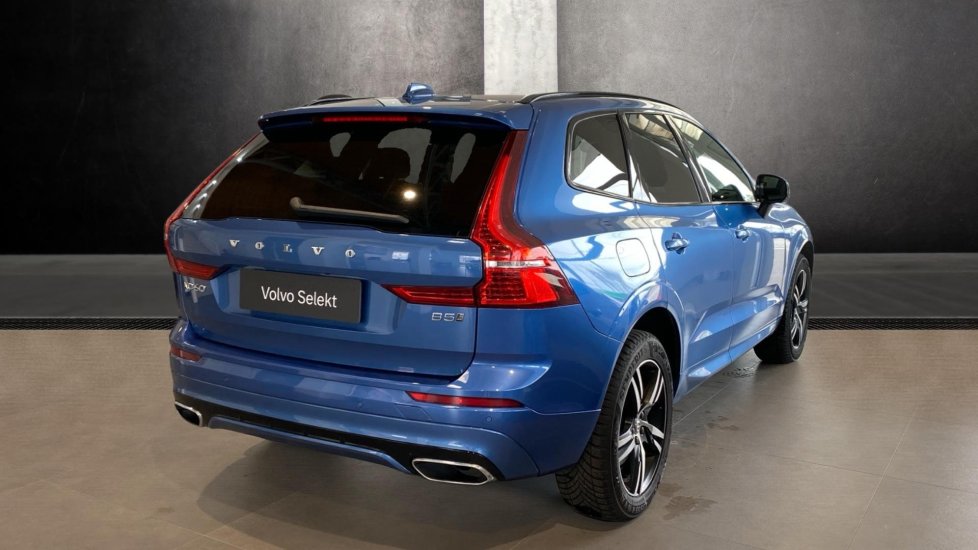 Volvo XC60 R-DESIGN, B5 AWD, 184+10 kW / 250+14 HP