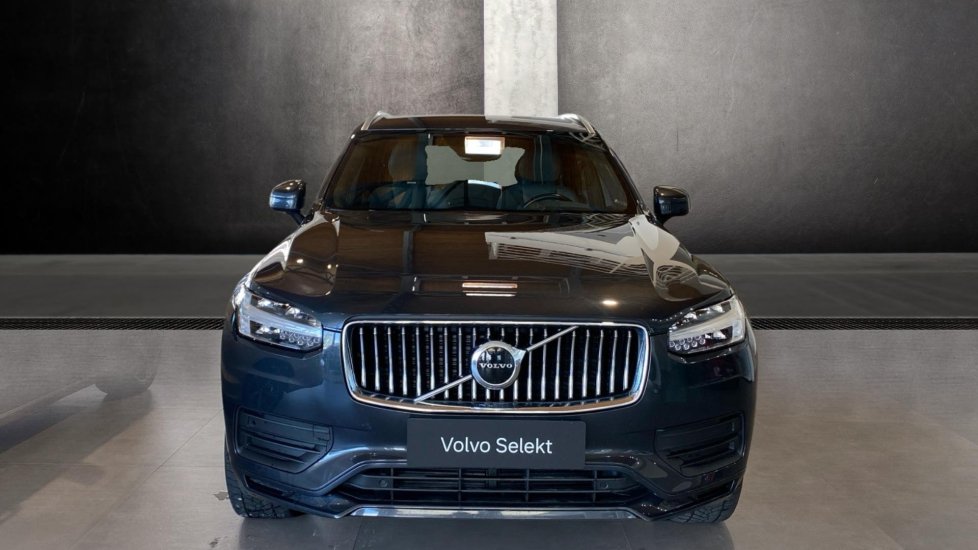 Volvo XC90 MOMENTUM PRO, B5 AWD, 173+10 kW / 235+14 HP