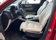 Volvo XC40 PLUS BRIGHT, B4 FWD, 145+10 kW / 197+14 HP