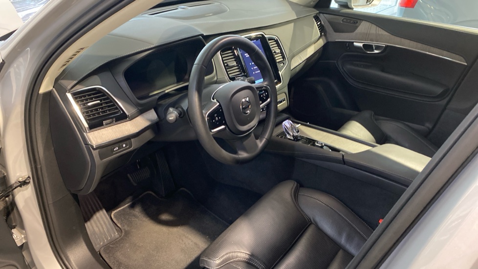 Volvo XC90 PLUS BRIGHT, T8 AWD RECHARGE, 228+107 kW / 310+145 HP