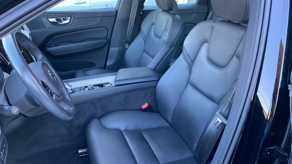 Volvo XC60 INSCRIPTION, T6 AWD RECHARGE, 186+65 kW / 253+87 HP