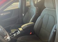 Volvo XC40 PLUS DARK, B4 FWD, 145+10 kW / 197+14 HP