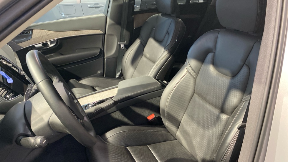 Volvo XC90 PLUS BRIGHT, T8 AWD RECHARGE, 228+107 kW / 310+145 HP