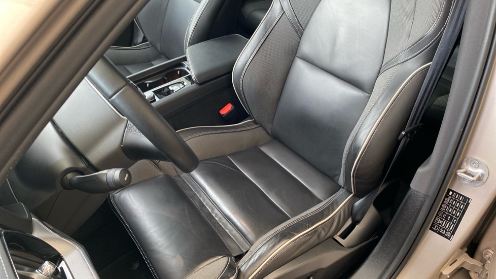 Volvo S60 ULTIMATE DARK, B5 AWD, 184+10 kW / 250+14 HP