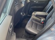Volvo XC60 PLUS DARK, B4 AWD, 145+10 kW / 197+14 HP