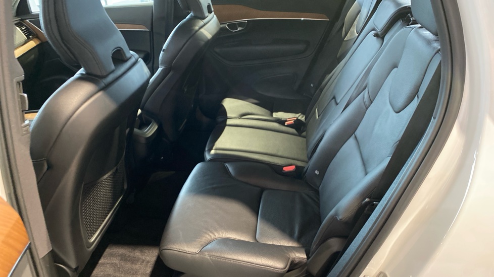 Volvo XC90 INSCRIPTION, B5 AWD, 173+10 kW / 235+14 HP