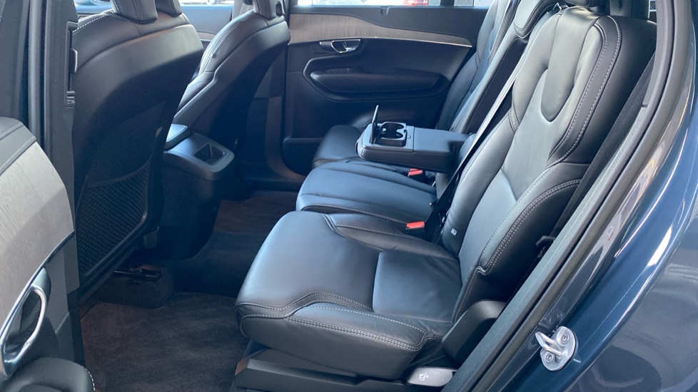 Volvo XC90 INSCRIPTION, B5 AWD, 173+10 kW / 235+14 HP