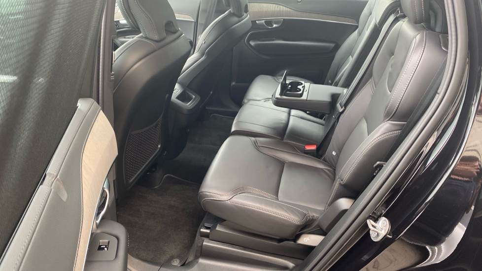 Volvo XC90 PLUS BRIGHT, B5 AWD, 173+10 kW / 235+14 HP