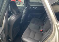 Volvo XC60 MOMENTUM PRO, B4 AWD, 145+10 kW / 197+14 HP