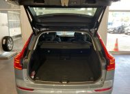 Volvo XC60 PLUS DARK, B4 AWD, 145+10 kW / 197+14 HP