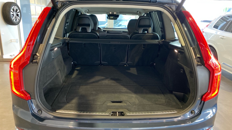 Volvo XC90 INSCRIPTION, B5 AWD, 173+10 kW / 235+14 HP