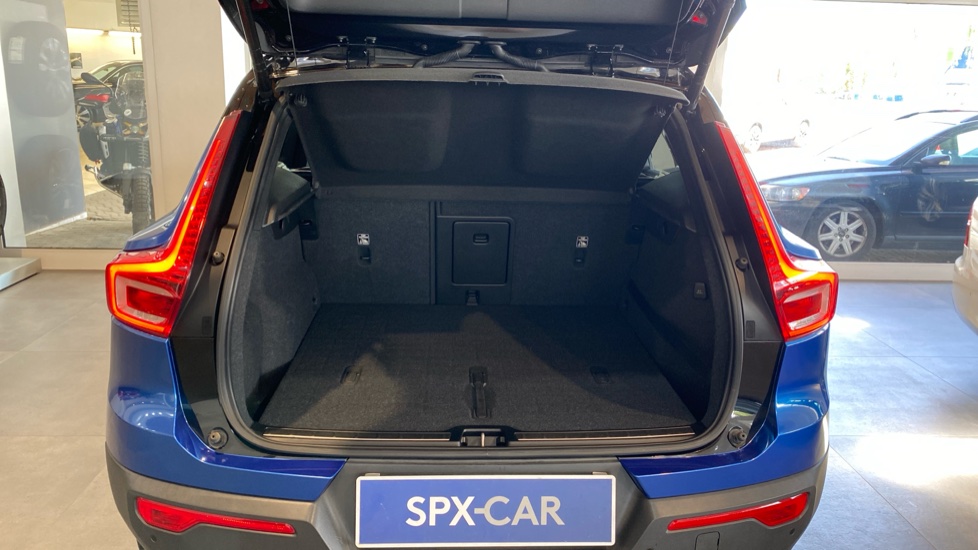 Volvo XC40 INSCRIPTION, T4 AWD Drive-E, 140 kW / 190 HP