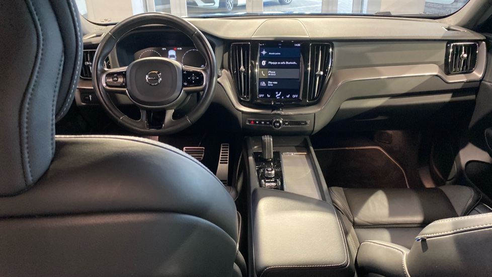 Volvo XC60 R-DESIGN, B5 AWD, 184+10 kW / 250+14 HP