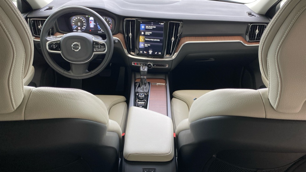Volvo V60 INSCRIPTION, T4 FWD Drive-E, 140 kW / 190 HP
