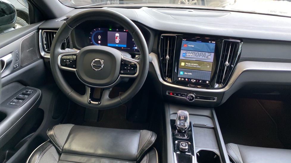 Volvo S60 ULTIMATE DARK, B5 AWD, 184+10 kW / 250+14 HP