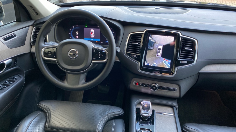 Volvo XC90 PLUS BRIGHT, B5 AWD, 173+10 kW / 235+14 HP