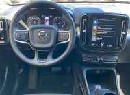 Volvo XC40 MOMENTUM, T3 FWD, 120 kW / 163 HP