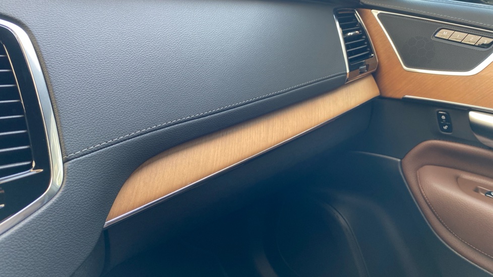 Volvo XC90 INSCRIPTION, B5 AWD, 173+10 kW / 235+14 HP