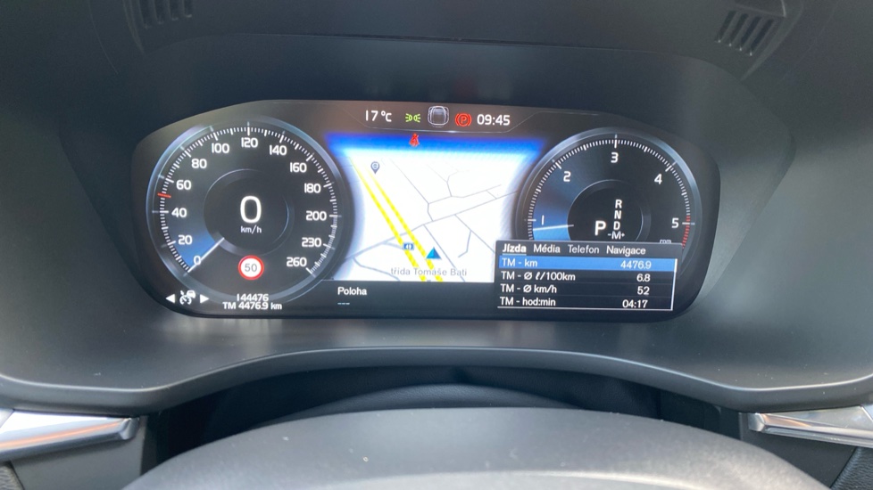 Volvo XC60 MOMENTUM PRO, B4 AWD, 145+10 kW / 197+14 HP