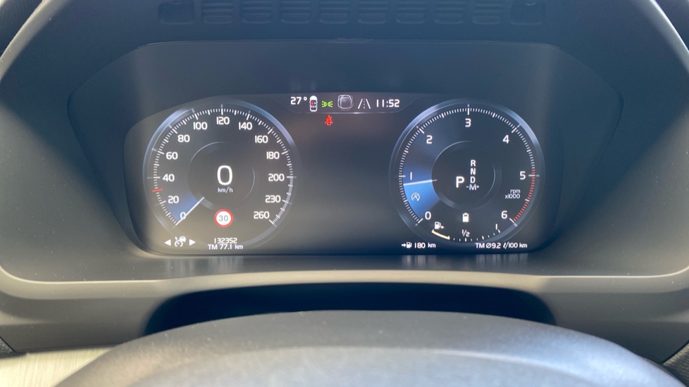 Volvo XC90 MOMENTUM PRO, B5 AWD, 173+10 kW / 235+14 HP