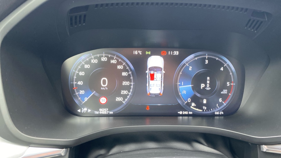 Volvo XC60 MOMENTUM PRO, B4 AWD, 145+10 kW / 197+14 HP