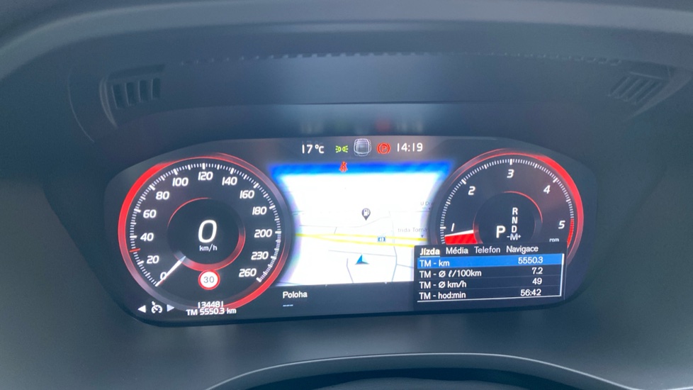 Volvo XC60 MOMENTUM PRO, B4 AWD, 145+10 kW / 197+14 HP