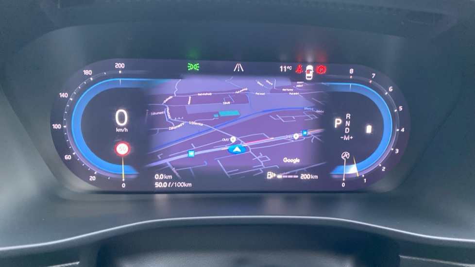 Volvo XC40 CORE, B3 FWD, 120+10 kW / 163+14 HP