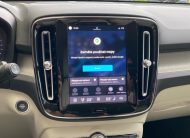 Volvo XC40 PLUS BRIGHT, B4 FWD, 145+10 kW / 197+14 HP
