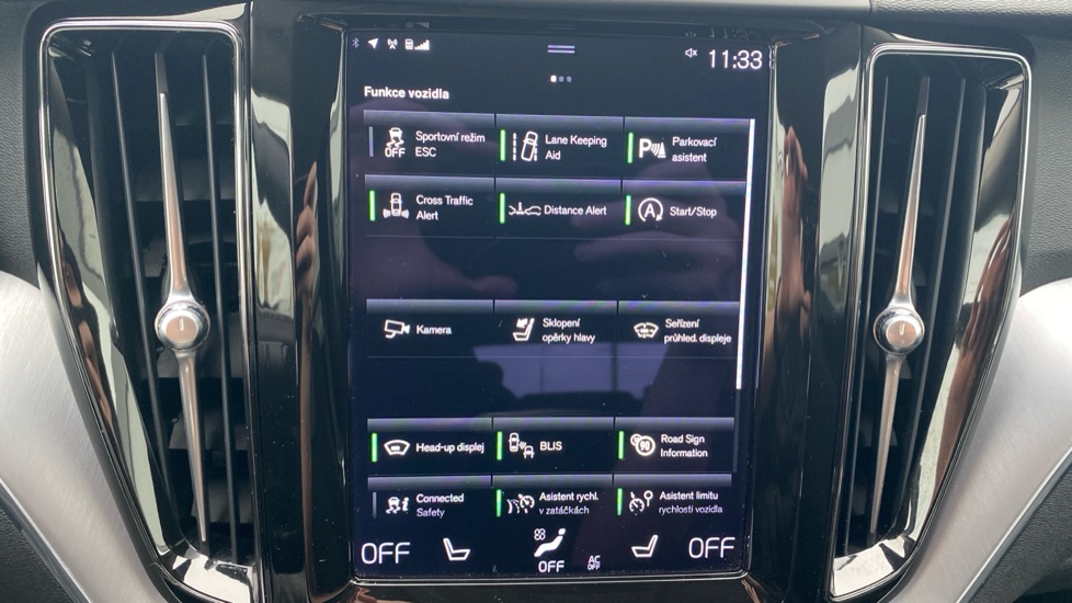 Volvo XC60 MOMENTUM PRO, B4 AWD, 145+10 kW / 197+14 HP