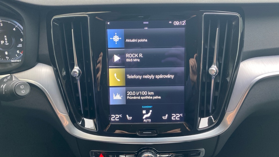 Volvo V60 Cross Country Pro, B4 AWD, 145+10 kW / 197+14 HP