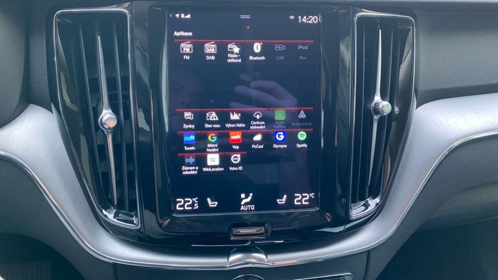 Volvo XC60 MOMENTUM PRO, B4 AWD, 145+10 kW / 197+14 HP