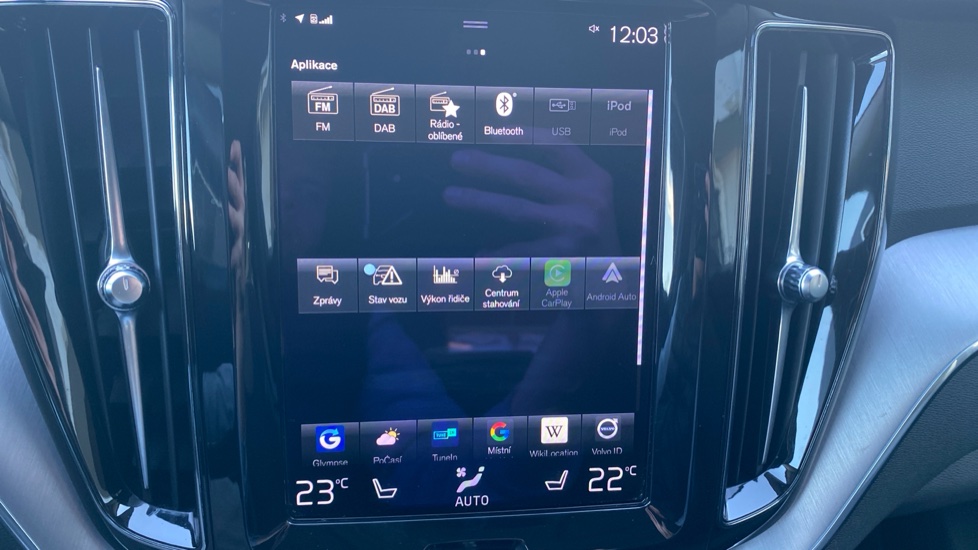 Volvo XC60 MOMENTUM PRO, B4 AWD, 145+10 kW / 197+14 HP