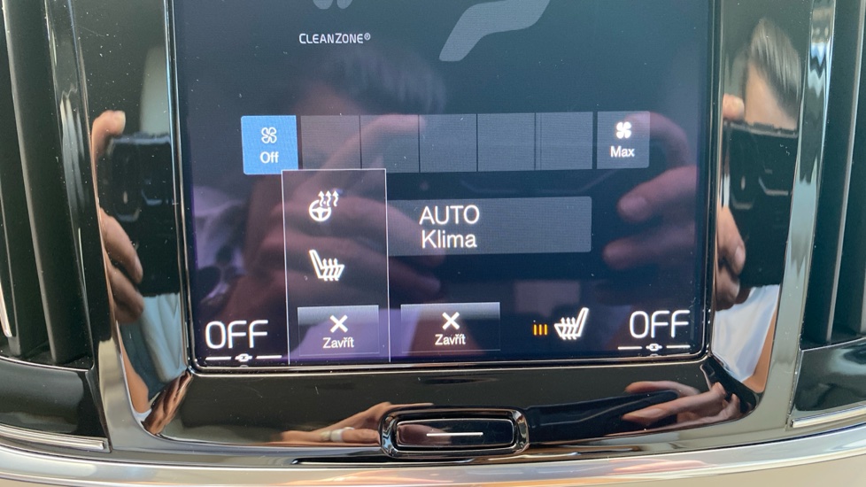 Volvo V90 MOMENTUM PRO, B4 AWD, 145+10 kW / 197+14 HP