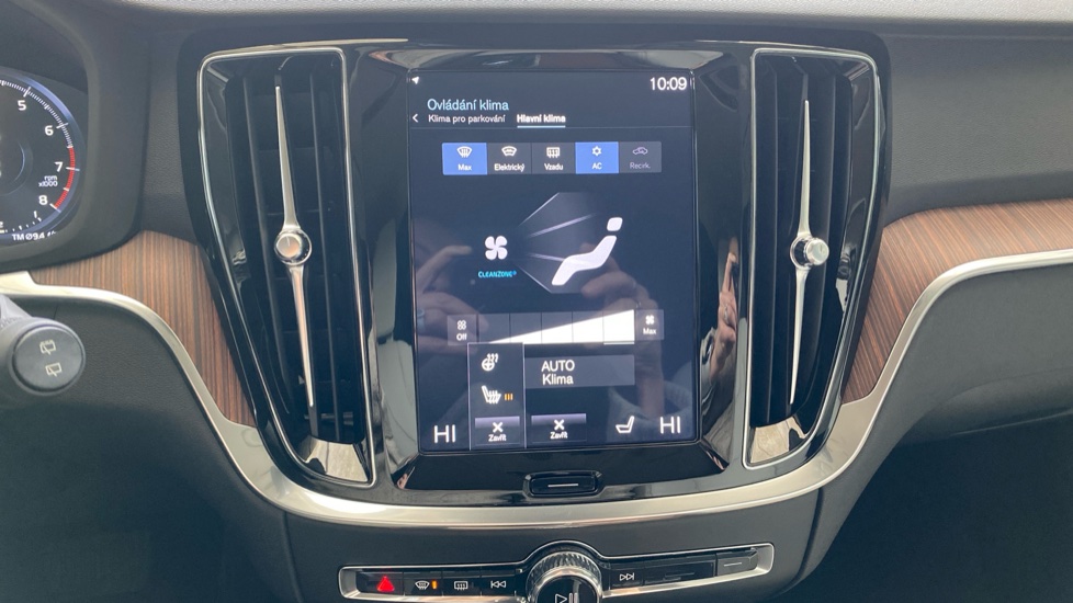 Volvo V60 INSCRIPTION, T4 FWD Drive-E, 140 kW / 190 HP