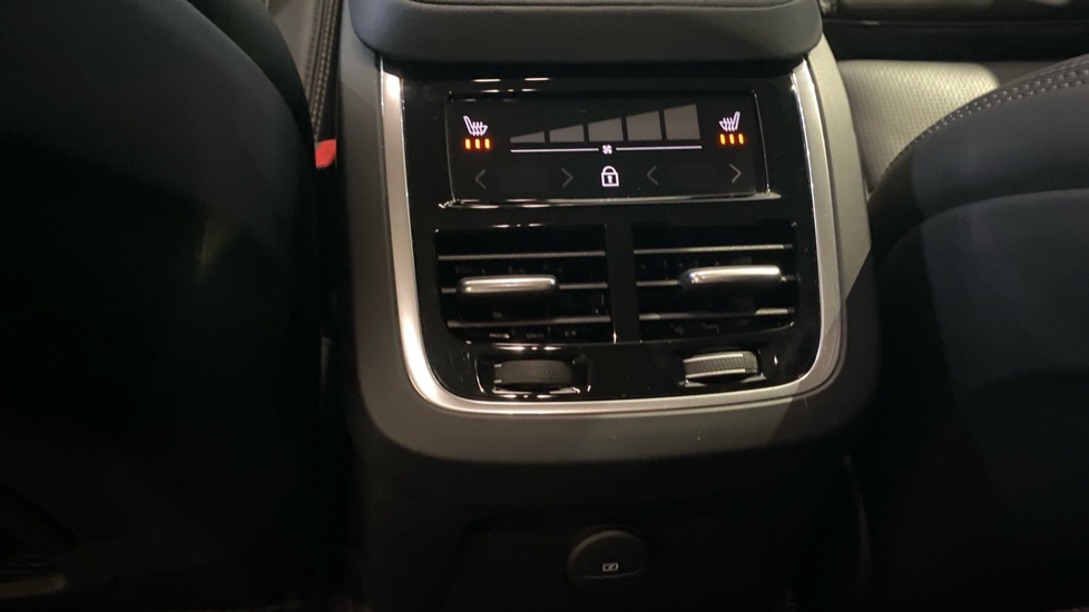 Volvo XC90 PLUS BRIGHT, T8 AWD RECHARGE, 228+107 kW / 310+145 HP