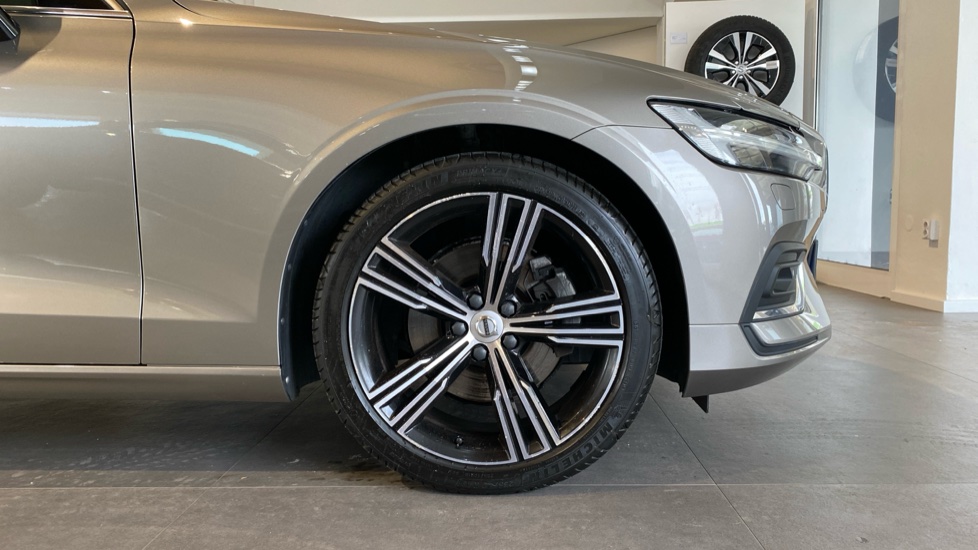 Volvo V60 INSCRIPTION, T4 FWD Drive-E, 140 kW / 190 HP