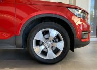Volvo XC40 MOMENTUM, T3 FWD, 120 kW / 163 HP