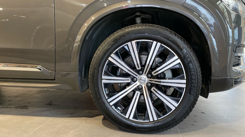 Volvo XC90 PLUS BRIGHT, B5 AWD, 173+10 kW / 235+14 HP