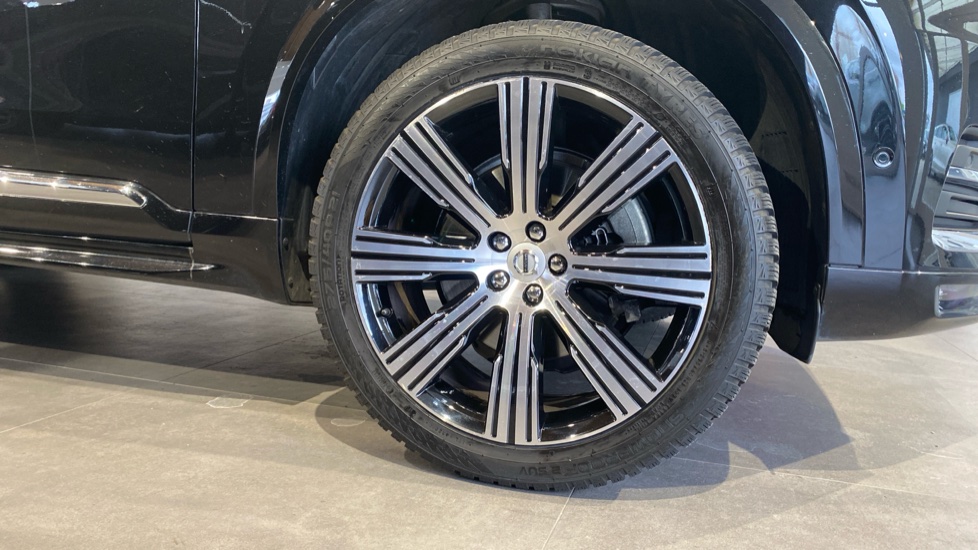 Volvo XC90 PLUS BRIGHT, B5 AWD, 173+10 kW / 235+14 HP