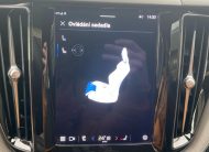 Volvo XC60 PLUS BRIGHT, B4 AWD, 145+10 kW / 197+14 HP
