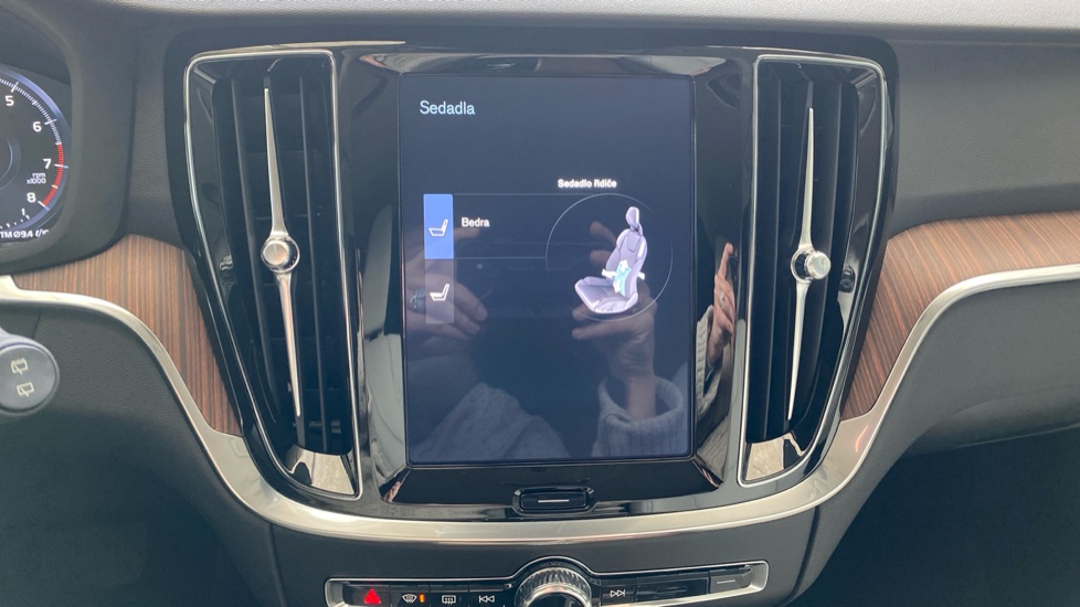 Volvo V60 INSCRIPTION, T4 FWD Drive-E, 140 kW / 190 HP