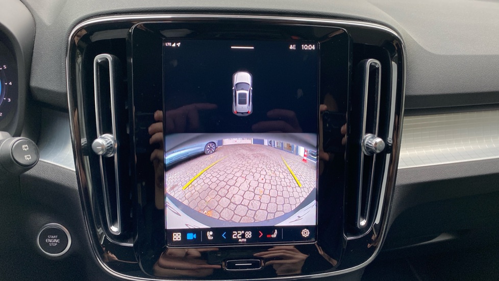 Volvo XC40 CORE, B3 FWD, 120+10 kW / 163+14 HP