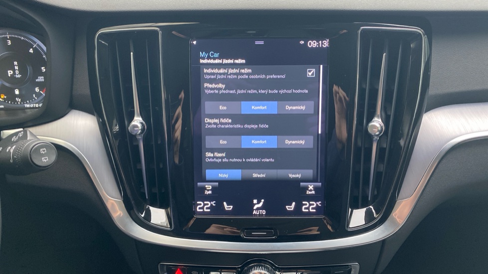 Volvo V60 Cross Country Pro, B4 AWD, 145+10 kW / 197+14 HP