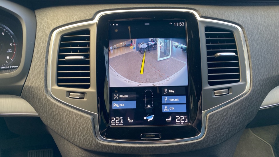 Volvo XC90 MOMENTUM PRO, B5 AWD, 173+10 kW / 235+14 HP