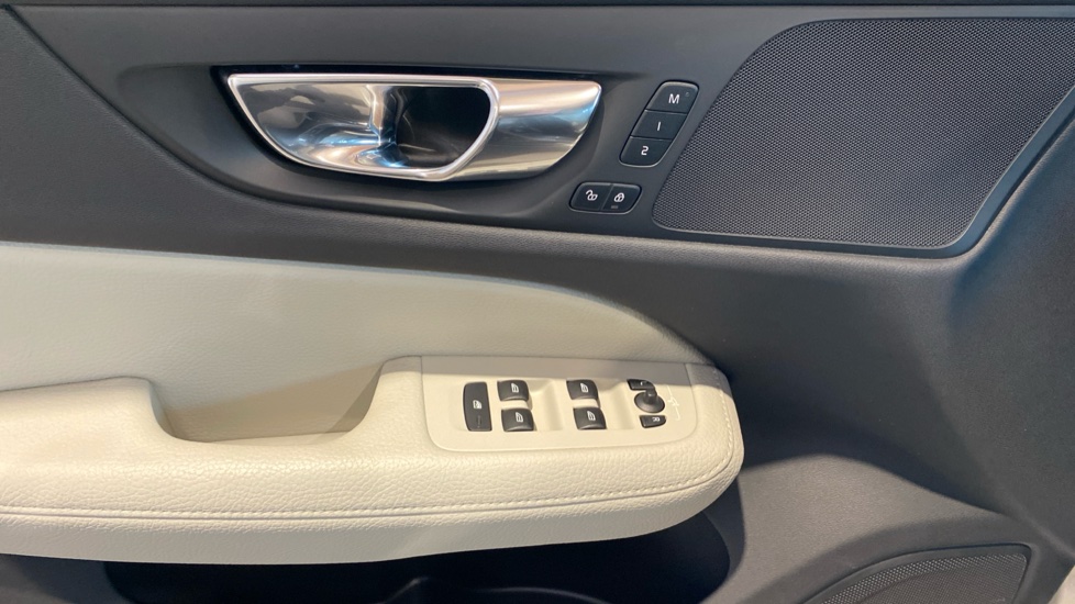 Volvo V60 INSCRIPTION, T4 FWD Drive-E, 140 kW / 190 HP